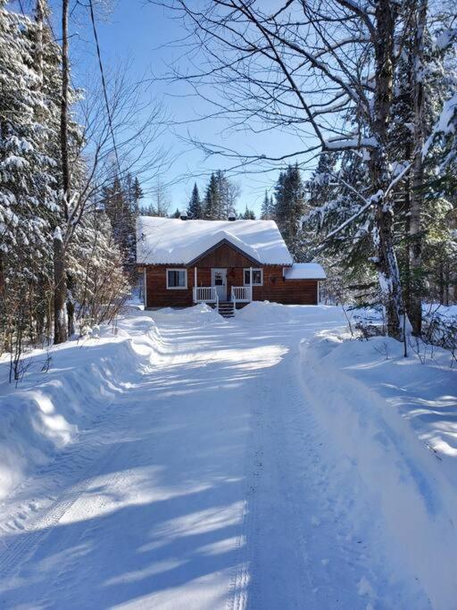 Chalet Riviere - Bord De Riviere - Romantique بلدية سان ألكسيس دي مونت المظهر الخارجي الصورة